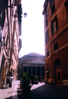 pantheon.JPG (121638 bytes)