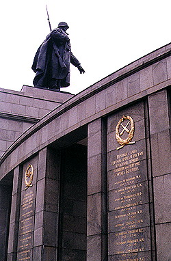 soviet.gif (73537 bytes)