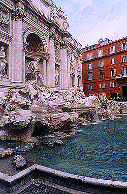 trevi.gif (92424 bytes)