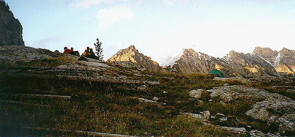 gt-sunset.gif (109516 bytes)