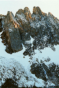 snopeak.gif (59910 bytes)