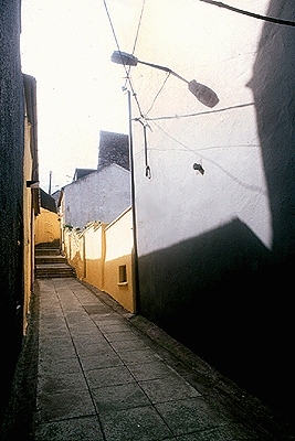 ir-wlkwy.gif (72724 bytes)
